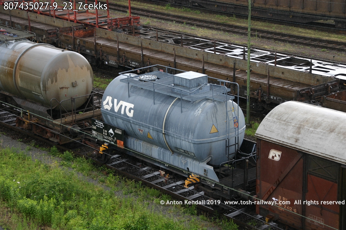 807435027-9_23_Zcekks.jpg